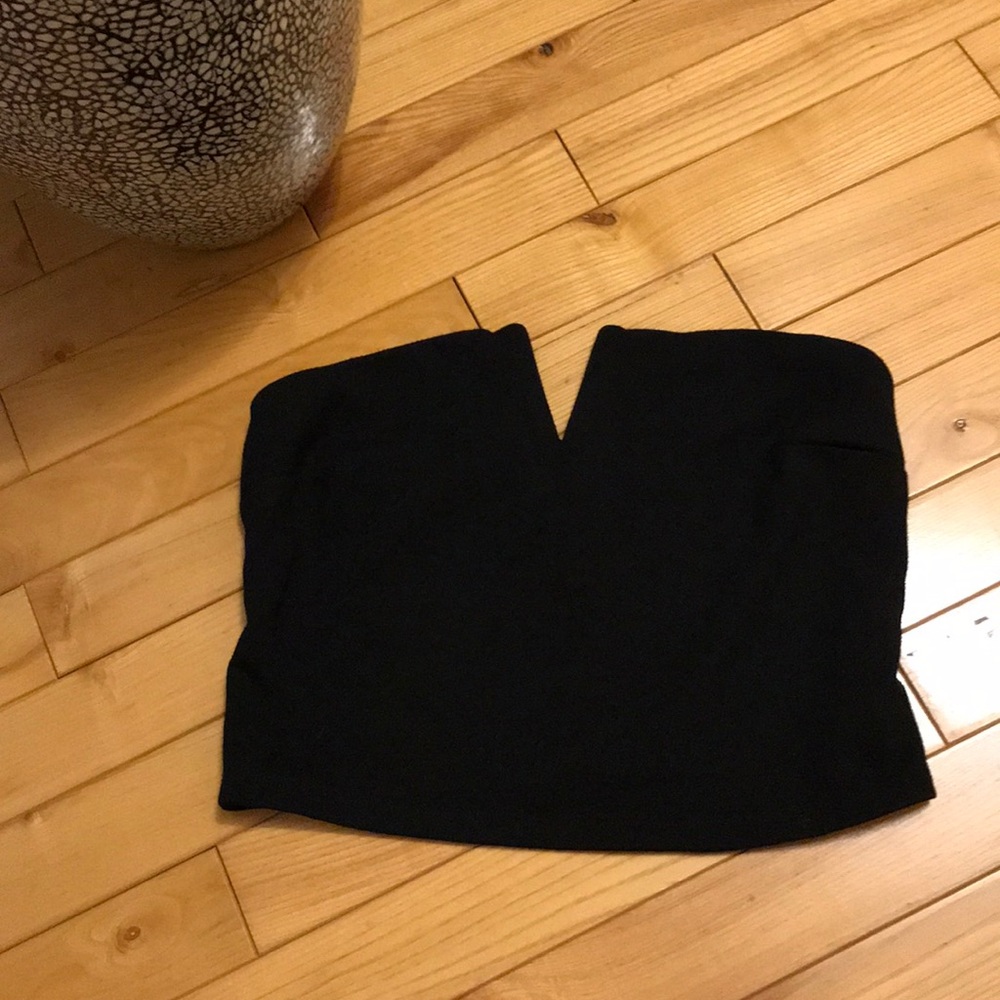 🍒3/$30 NWOT Dynamite black strapless/tube top.